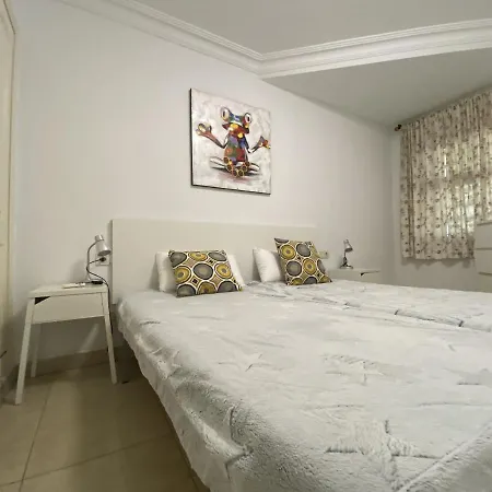 Apartamento Con Un Y Balcon En Centro De Los Cristianos Los Cristianos